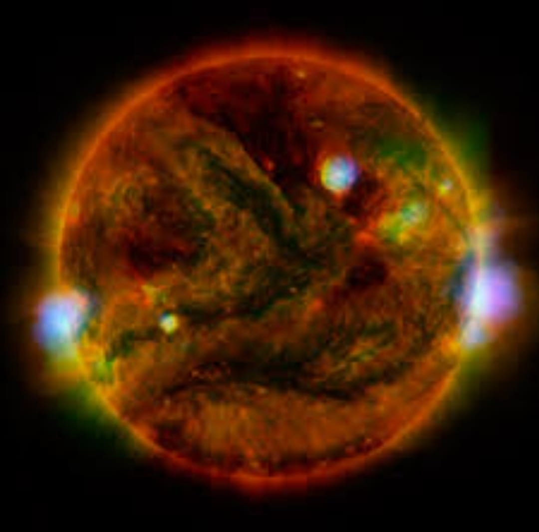 NASA SHARES A “COMPOSITE PHOTO” SHOWING HIDDEN LIGHTS FROM THE SUN